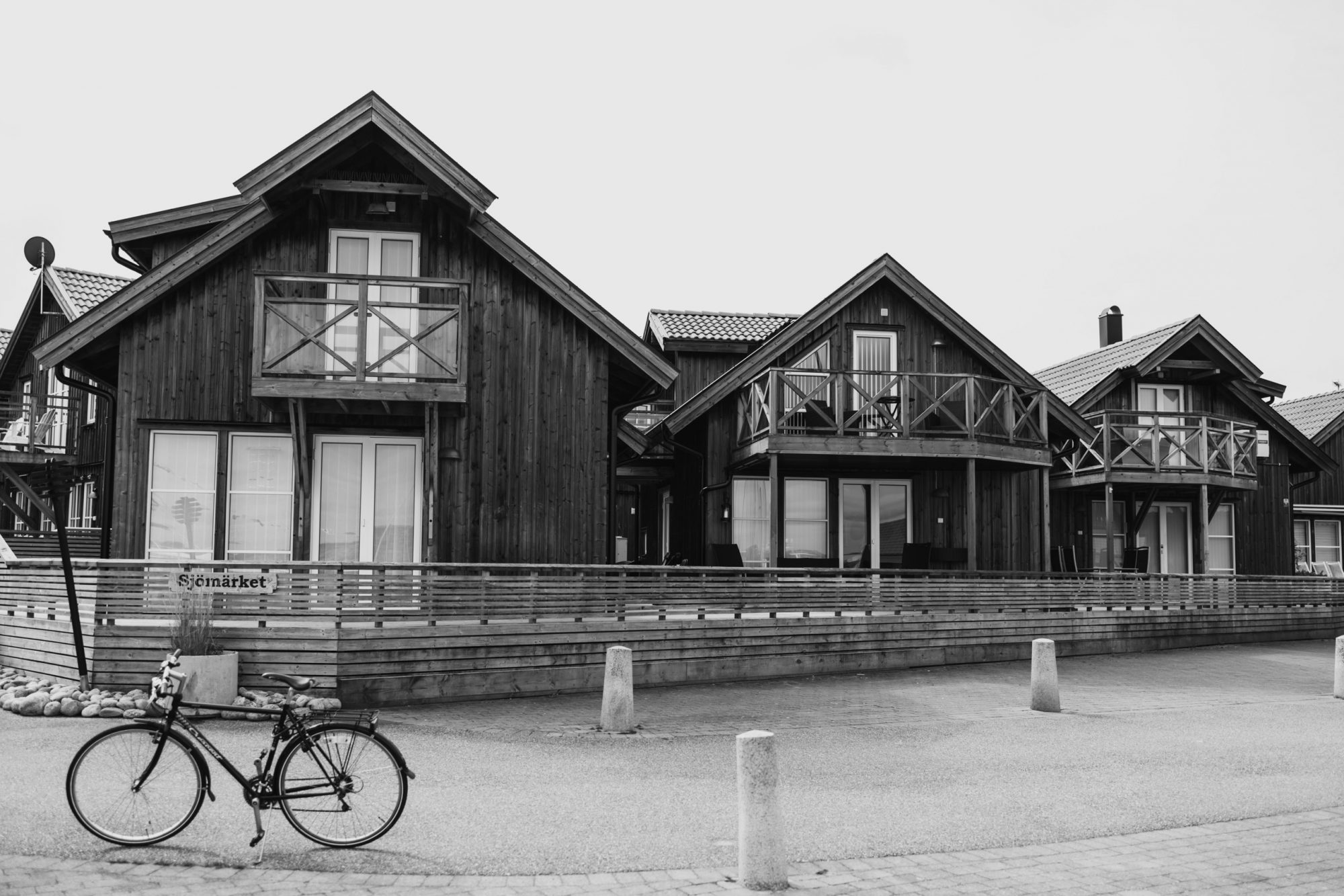 Fredrik & Ingvild wedding story in Sweden — photograph 2