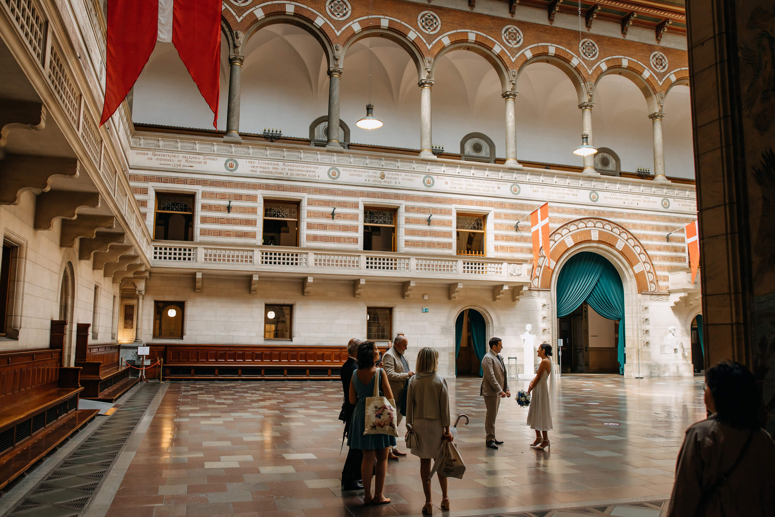 Louis & Shamim wedding story in Copenhagen City Hall — photograph 2