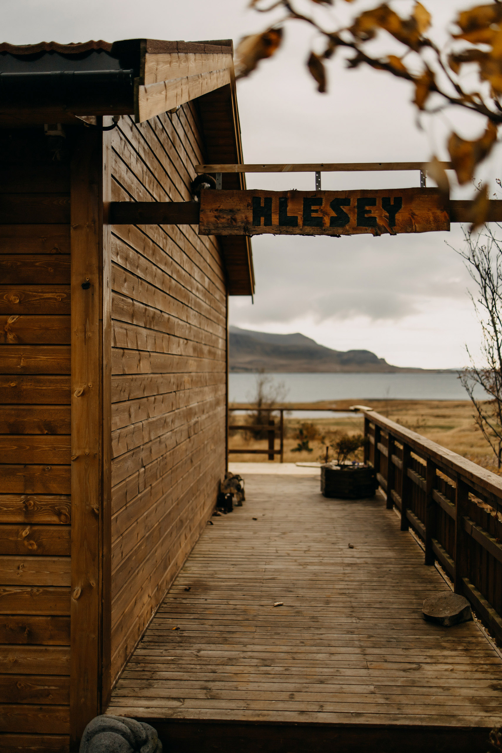 Nico & Desiree wedding story in West Iceland — photograph 1