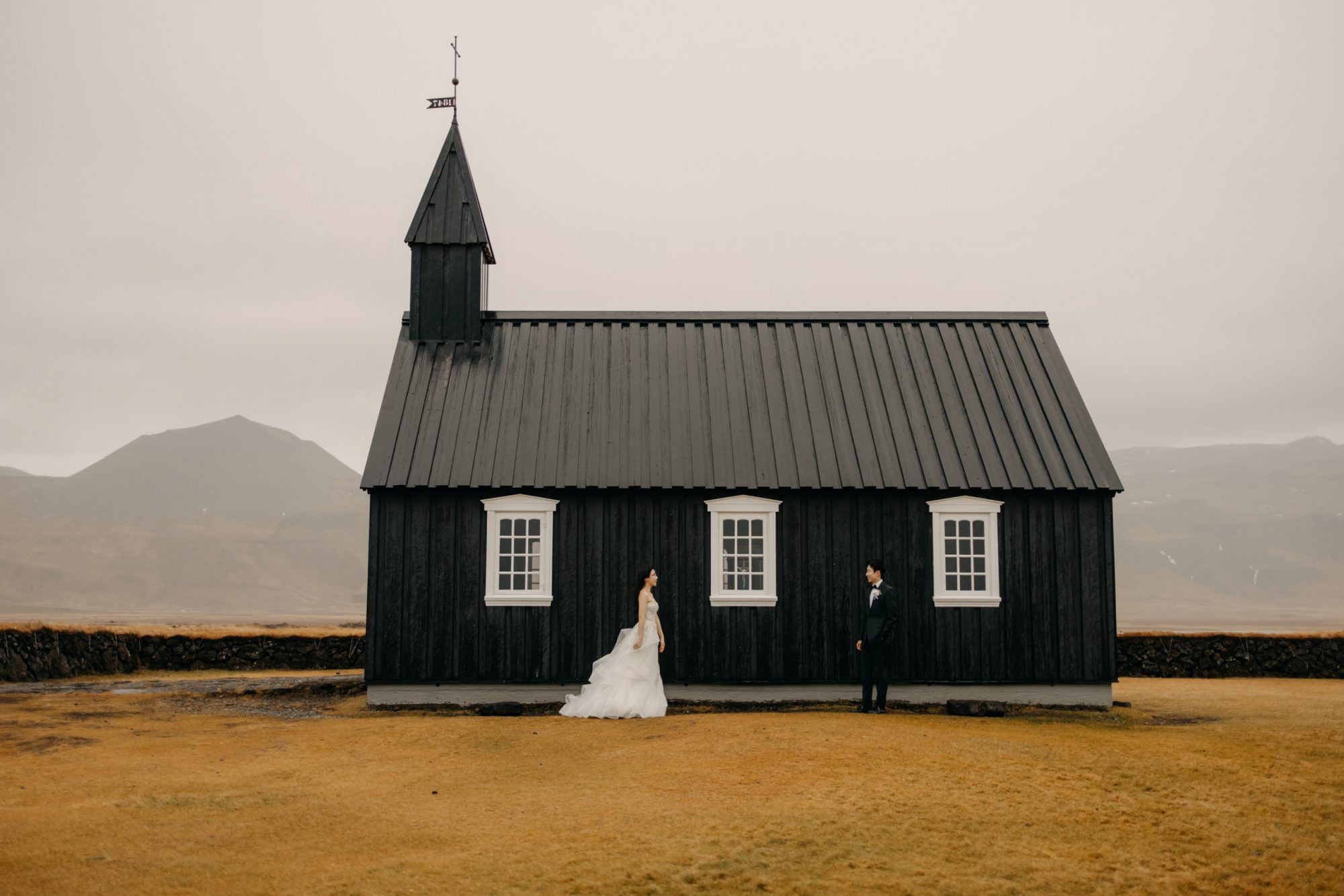 Sean & Rebecca wedding story in Iceland — photograph 2
